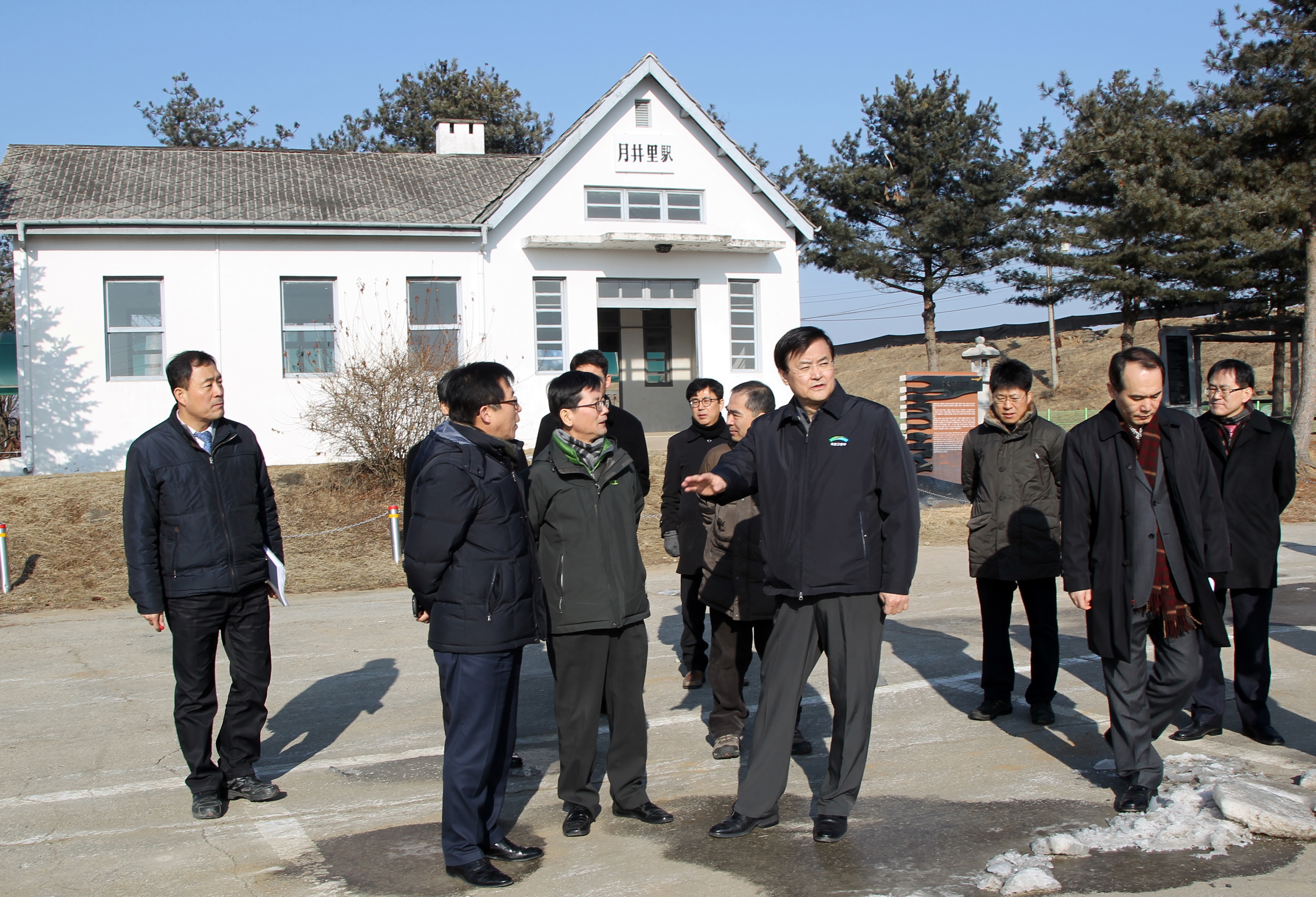 서승환 장관, 경원선 단절구간 현장 방문 및 현안점검 회의 - 포토이미지