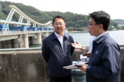 유일호 장관, 팔당댐 현장방문