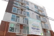 유일호 장관, 행복주택 첫입주 집들이 행사 참석