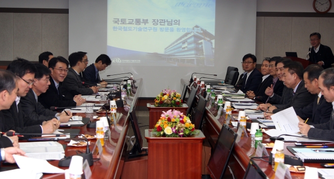 강호인 장관, 한국철도기술연구원 방문 - 포토이미지