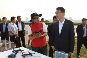 강호인 장관의 신산업육성을 위한 드론 시연행사 참가