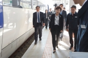 김현미장관, 원주~강릉 간 KTX 시승 및 조직위 원주청 방문, 올림픽준비상황 점검