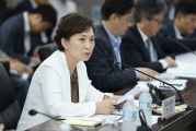 김현미 장관, 노선버스 근로시간 단축 적용에 따른 전국 17개 시도 부단체장 회의를 개최