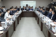 김현미 장관, 노선버스 근로시간 단축 적용에 따른 전국 17개 시도 부단체장 회의를 개최