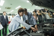 김현미 장관, “BMW 화재원인 올해 안 조사 완료” 밝혀
