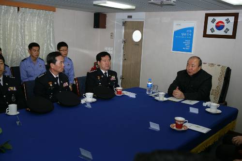 인천해양경찰서 전경 격려 (2008/12/19) - 포토이미지