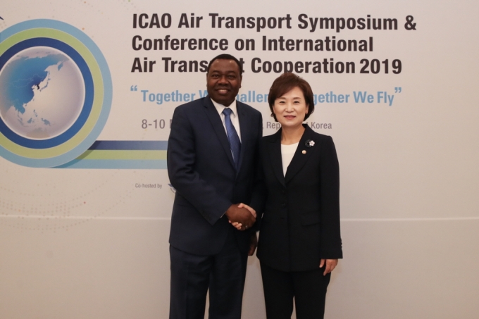 김현미 장관, ICAO 항공운송심포지엄 및 국제항공협력콘퍼런스 2019 개회식 참석 - 포토이미지