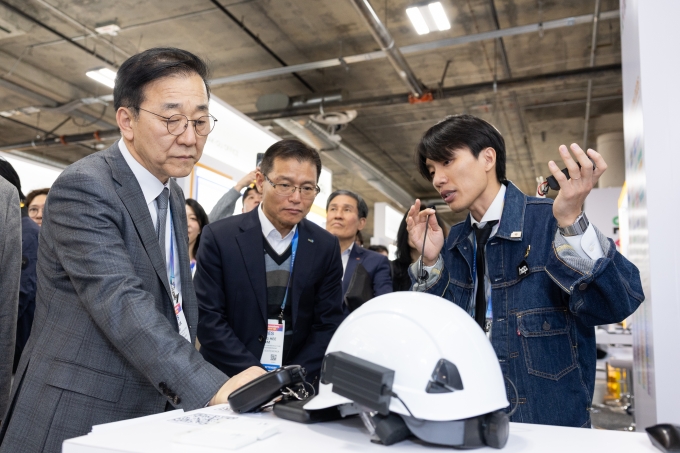 김윤덕 장관 미래 국토교통 기술력으로 국민 체감형 혁신 추진할 것 - 포토이미지