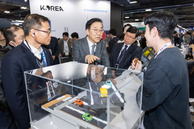 김윤덕 장관 미래 국토교통 기술력으로 국민 체감형 혁신 추진할 것 - 포토이미지