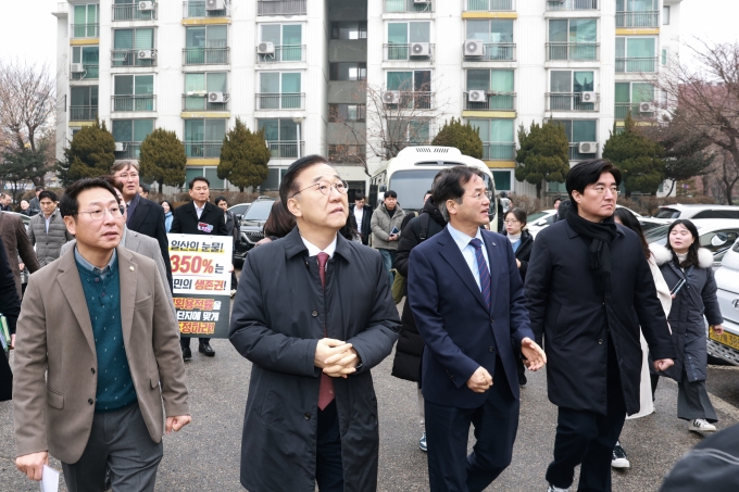 김윤덕 장관 “일산 정비사업 주민이 체감하는 속도로 앞당길 것” 강조 - 포토이미지