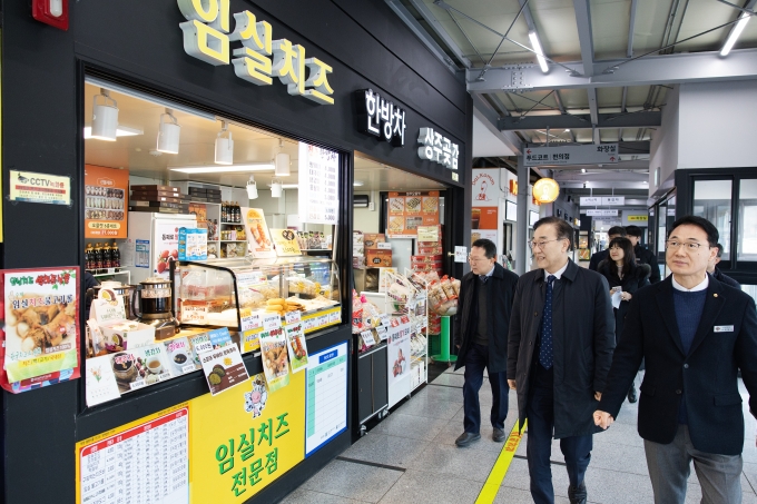 “비싸고 맛없는 휴게소 이제는 바꿔야” - 포토이미지