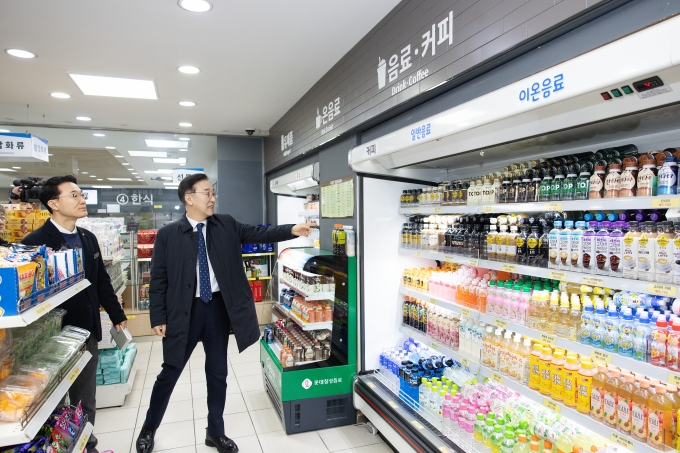 “비싸고 맛없는 휴게소 이제는 바꿔야” - 포토이미지