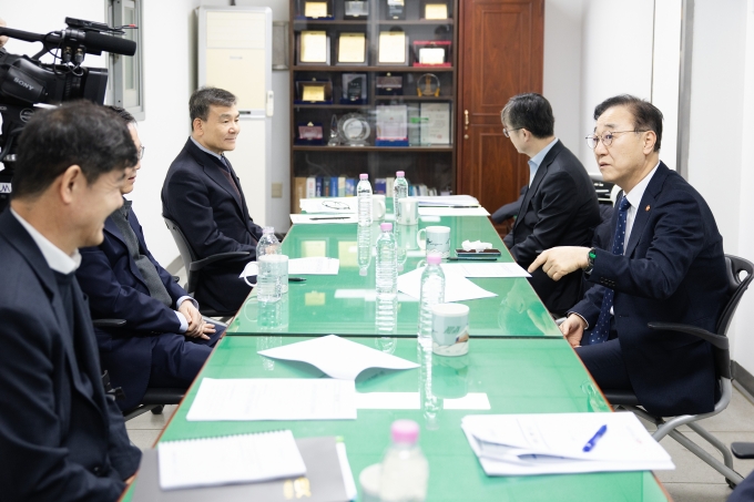 “비싸고 맛없는 휴게소 이제는 바꿔야” - 포토이미지