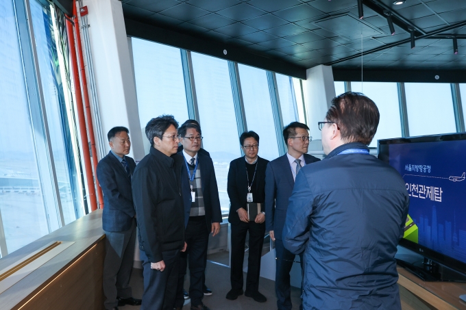 홍지선 2차관 역대 최대 항공교통량 시대 항공안전도 최고 수준으로 - 포토이미지