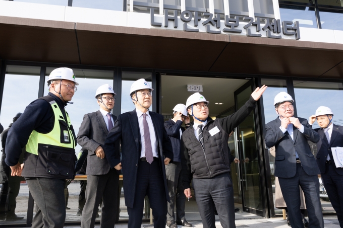 김윤덕 장관 “3기 신도시 안전과 품질은 기본 속도는 국민이 체감하게” - 포토이미지