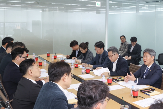 김이탁 1차관 “수도권 주택시장 속도 없이 안정 없어” - 포토이미지