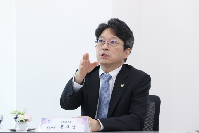 홍지선 제2차관 충북 청주 주차로봇 현장점검