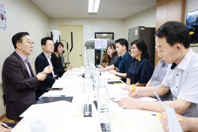 김윤덕 장관 주차장 진출입 방해 관련 주차장법 개정 설명 및 주민의견 청취 - 포토이미지