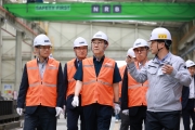 김윤덕 장관 모듈러 주택 제작 현장 방문