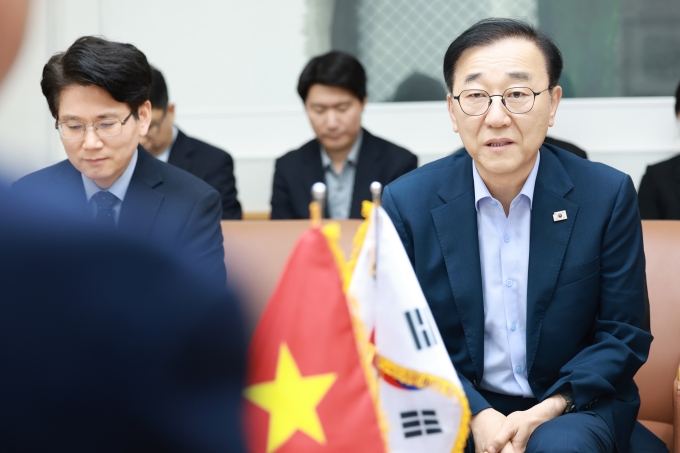 김윤덕 장관 베트남 건설부 장관과 면담 - 포토이미지