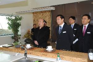 에너지 제로 주택 '그린투마로우'방문